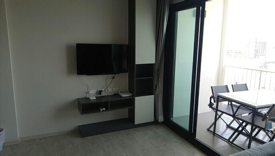 The Base Central Pattaya Seaview Exteriör bild