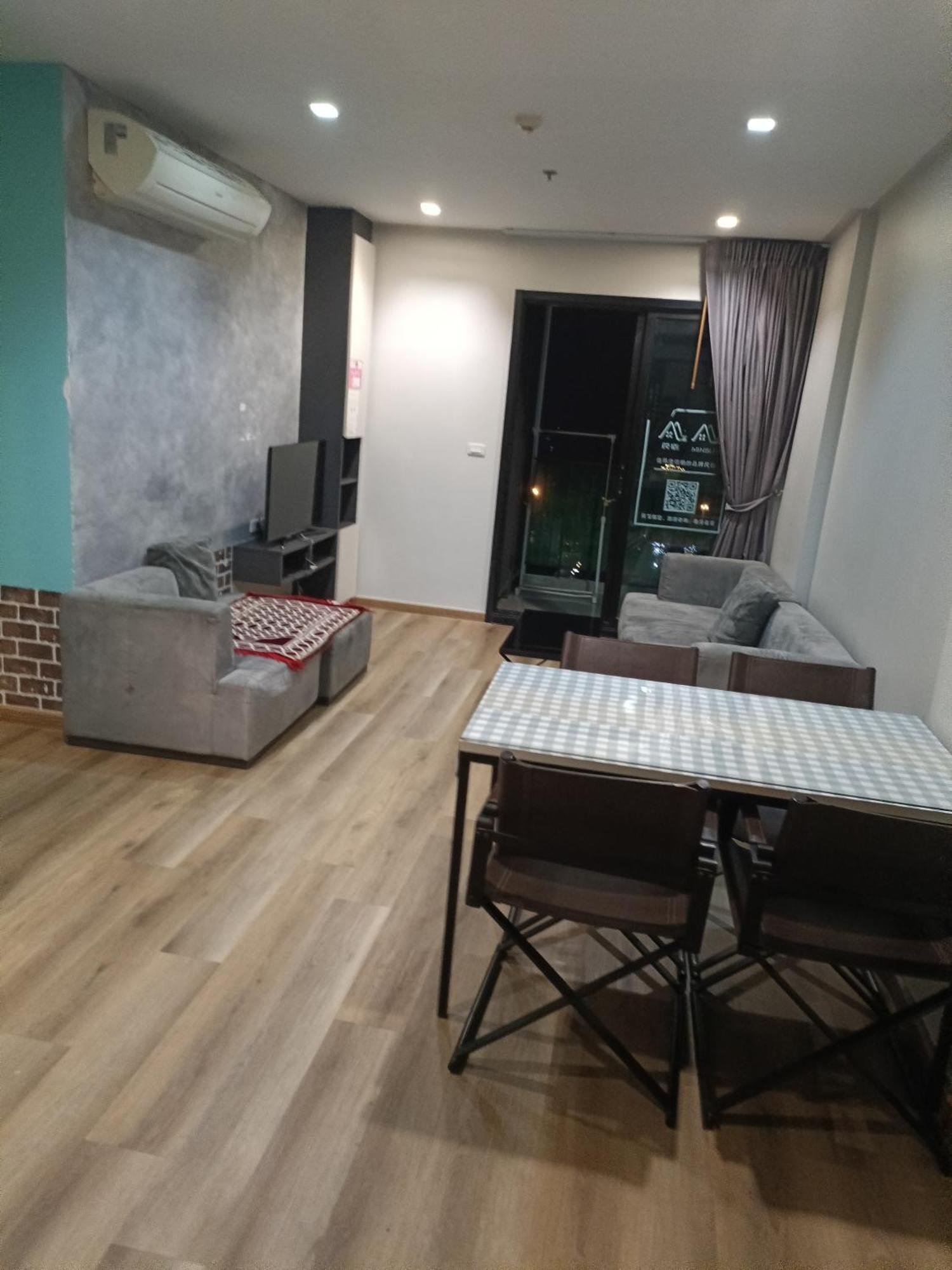 The Base Central Pattaya Seaview Exteriör bild