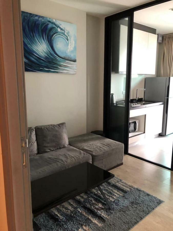 The Base Central Pattaya Seaview Exteriör bild
